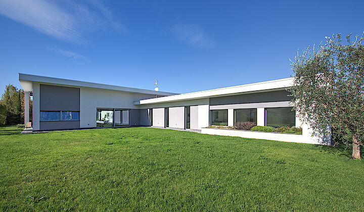 VILLA MODERNA 01