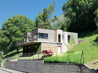 case prefabbricate su terreno agricolo