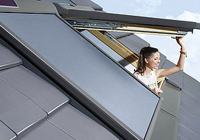 FAKRO Italia - Finestra per tetti a doppia apertura PreSelect2