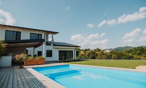 lignius, case in legno, case prefabbricate in legno, mercato immobiliare, offerta, casa con piscina