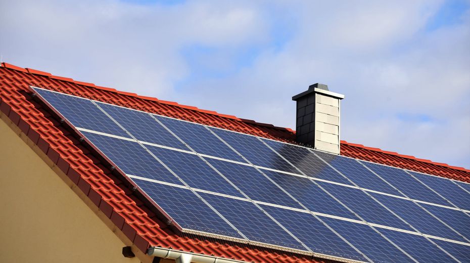 Per l’installazione di un impianto fotovoltaico è previsto un bonus fiscale. Ma questa agevolazione vale anche per i sistemi di accumulo integrati? lignius, case in legno, case prefabbricate in legno, fotovoltaico, sistemi di accumulo, detrazioni fiscali