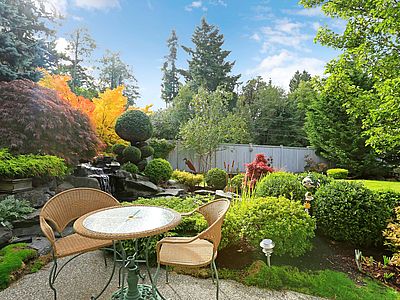 casa prefabbricata con giardino