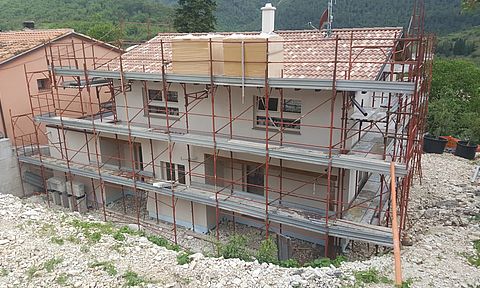 Case prefabbricate antisismiche: una nuova costruzione nelle Marche